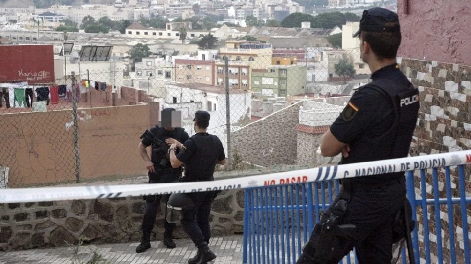 Ανατριχιαστικό περιστατικό: Κρατούσε αιχμάλωτες τη μητέρα και την αδερφή του